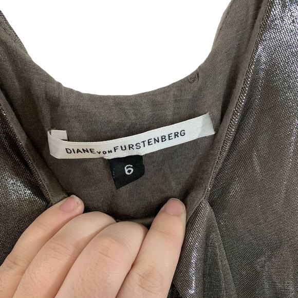 Diane Von Furstenberg Lesley‎ Liquid Metallic Babydoll Dress  Size 6 - Picture 6 of 7